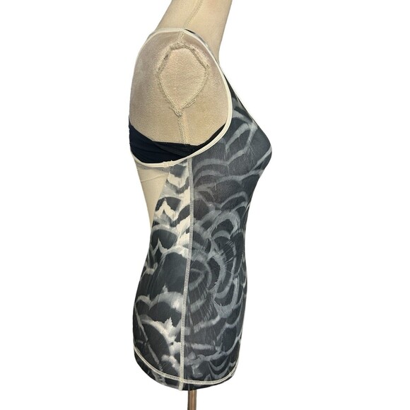 Lululemon Dance to Yoga Tank Top Pretty Plume Angel Wing Gray Size 2 - Picture 8 of 10